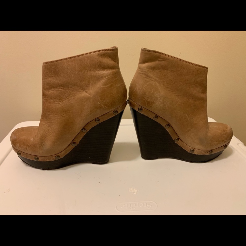 Jessica Simpson wedges